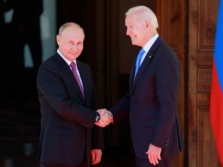 Biden y Putin se saludan en Ginebra y dan inicio a cumbre