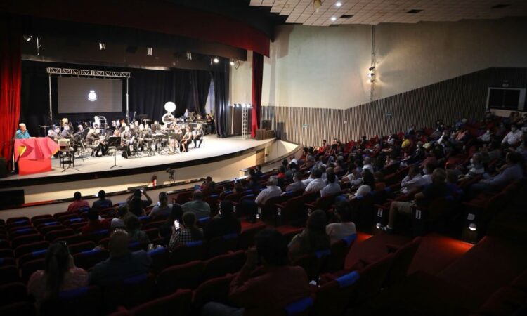 Encabeza Sanmiguel concierto y  crónica taurina en honor a NLD