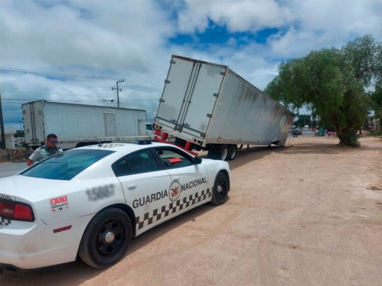 Guardia Nacional localiza tráiler con balas robadas en Guanajuato