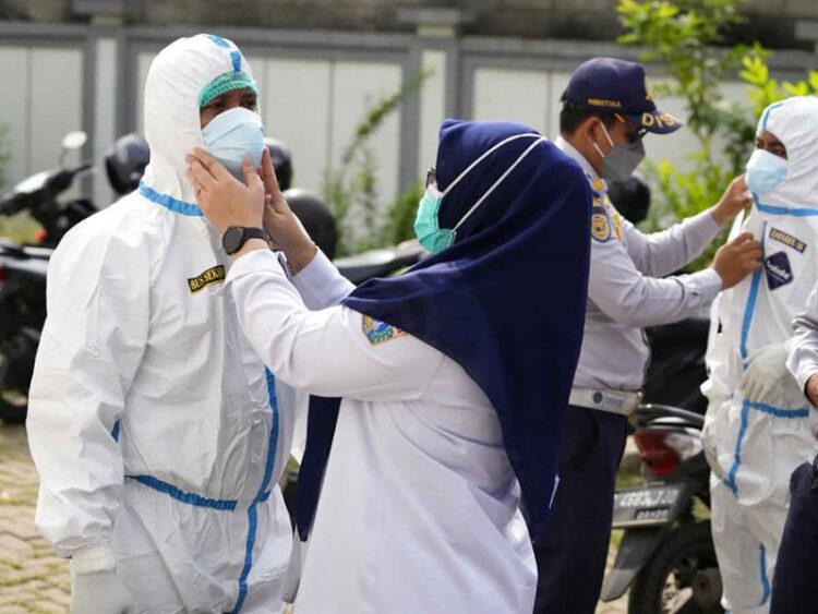 Variante Delta del covid se extiende por el mundo y será dominante: experta OMS