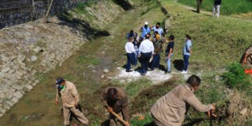 Supervisa Pilar Gómez limpieza de drenes en Cd. Victoria