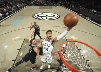 Bucks eliminan a Nets y eclipsan a Kevin Durant