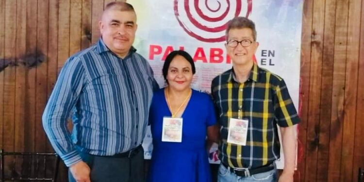 Carlos Acosta, una celebridad de la poesía en El Mante