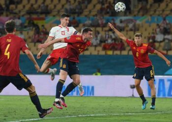 España y Polonia empatan 1-1 en el Grupo E de la Euro