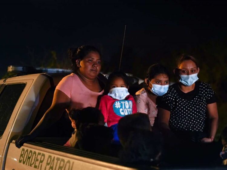 Solicitantes de asilo en EU ya no permanecerán en México