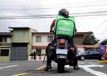 Deberán motociclistas de comida rápida ir a curso vial