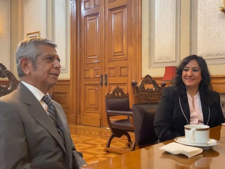 Obra baja en el “Peje-Gabinete”; Eréndira Sandoval fuera de Contraloría