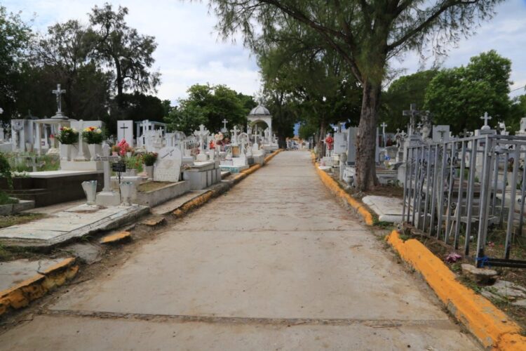 Realiza Ayuntamiento de Victoria jornada de limpieza en panteones
