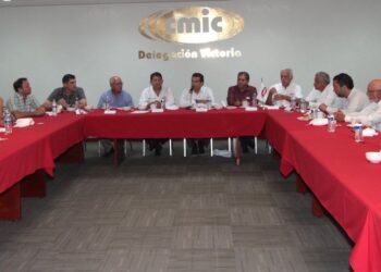 Trabajarán de la mano Gattás y constructores de Victoria 