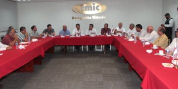 Trabajarán de la mano Gattás y constructores de Victoria 