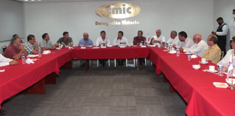 Trabajarán de la mano Gattás y constructores de Victoria 