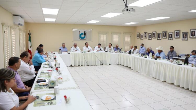 Expone Sanmiguel al CINL su  trabajo al frente del Municipio