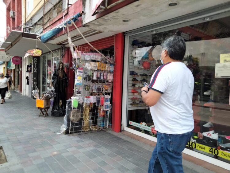 Jóvenes traen Covid y no se aíslan; disparan casos en Tampico