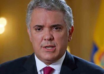 Atacan helicóptero en que viajaba Iván Duque, presidente de Colombia