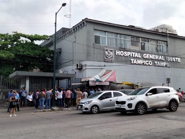 Piden a directivos de ISSSTE Tampico no tengan a los pacientes en la calle