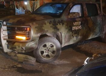 Militares causan choque; hay 5 lesionados, dos son niños