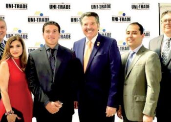 Nuevo León hará autopista La Gloria-Colombia