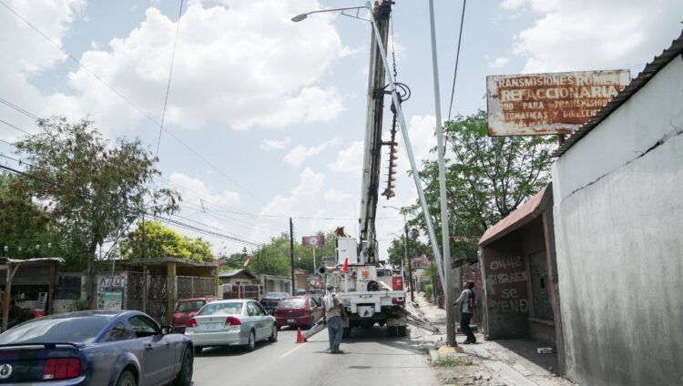 Mejora alumbrado en bulevar de Las Torres