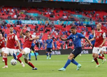 Italia derrota 2-1 Austria y va a cuartos de Eurocopa