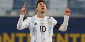 Messi impone un nuevo récord y lo celebra con goles