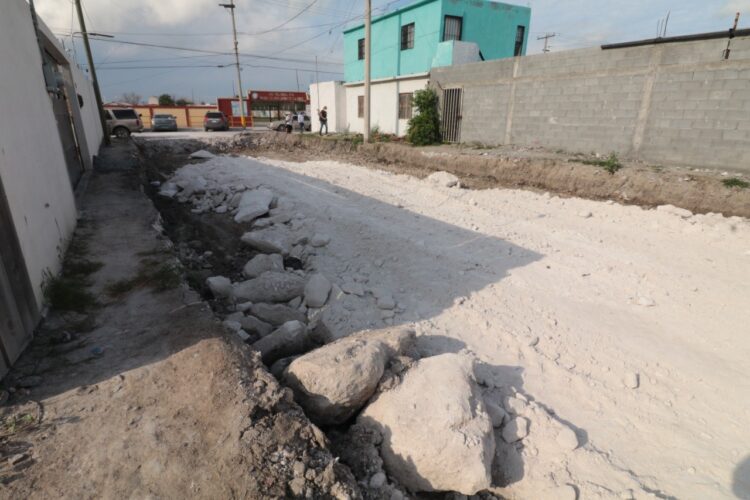 Avanza pavimentación de accesos a escuelas en Matamoros