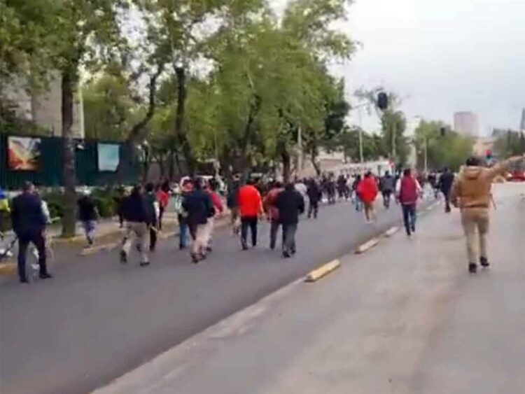 Reportan riña a balazos afuera de sede nacional del PRI en CDMX