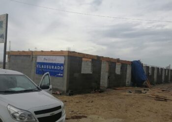 Clausuran obra ilegal de hotel en área protegida de Soto la Marina, Tamaulipas