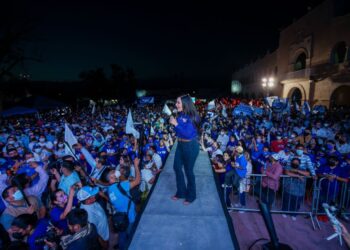 Cierra Yahleel Abdala del PAN campaña ante 12 mil neolaredenses