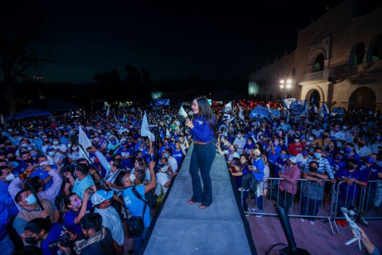 Cierra Yahleel Abdala del PAN campaña ante 12 mil neolaredenses