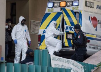 México supera las 233 mil muertes por covid-19; curva epidémica sube a 17%