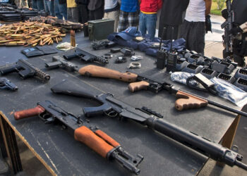 En Operation Without a Trace confiscan mil 143 armas con destino a México