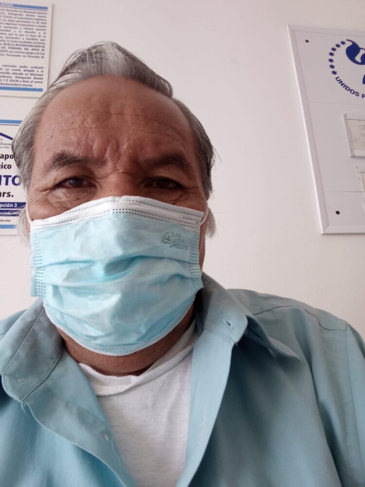 Pseudo líder encabeza manifestación enfermo de Covid