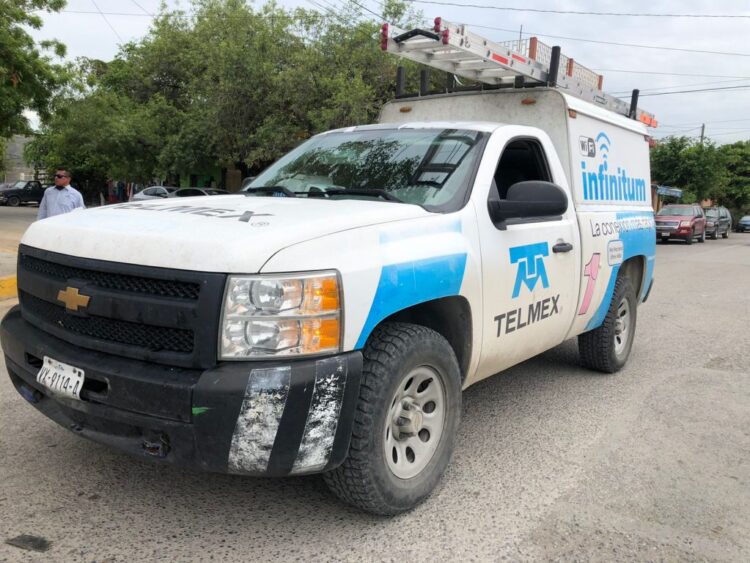 Dos lesionados en carambola vehicular