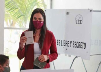 PREP da ventaja a Indira Vizcaíno de Morena en Colima