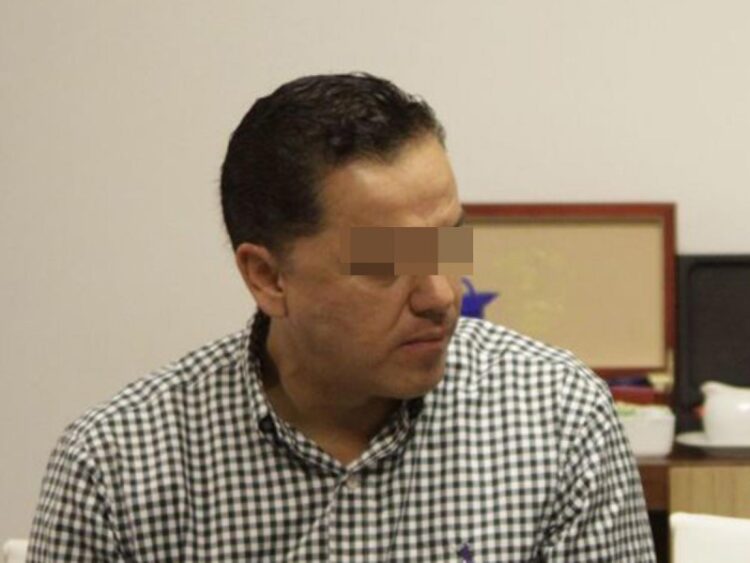 Dictan prisión preventiva a Roberto Sandoval y colocan brazalete a su hija