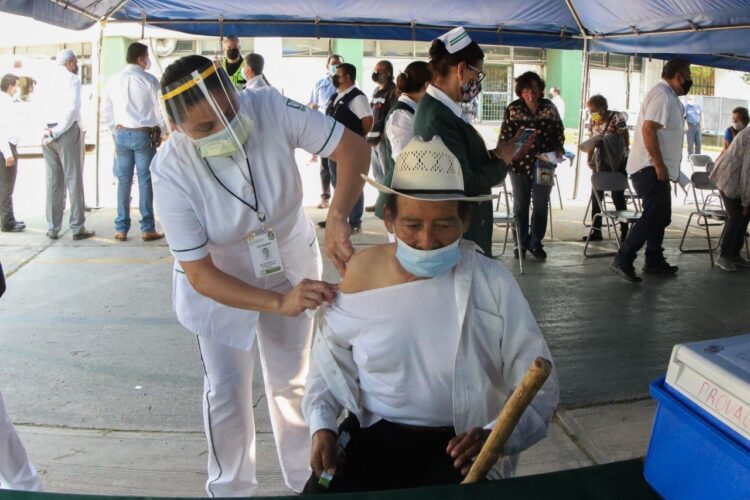 Apoya municipio en logística de vacunación Covid a perdonas de 40 a 49 años