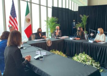 Kamala Harris se reúne con mujeres emprendedoras mexicanas