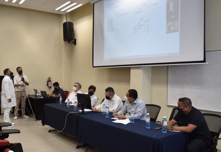 Entrega UAT en Matamoros 74 campos clínicos a médicos de pregrado