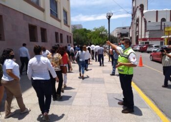 Realizan simulacro en Palacio de Gobierno