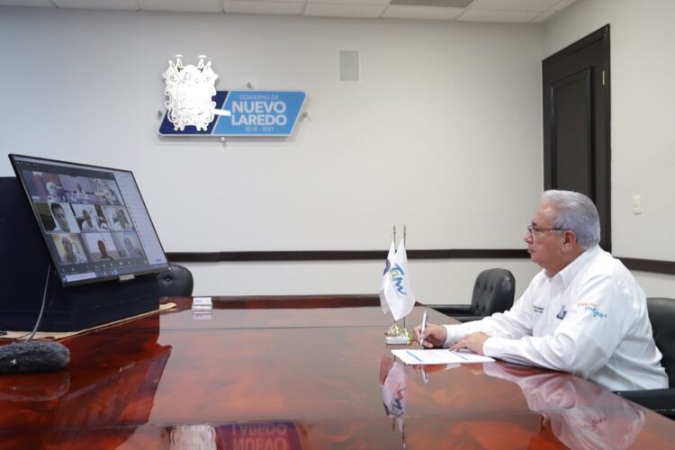 Vacunación a jóvenes impulsa la reapertura de puentes: Sanmiguel