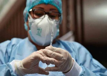 OPS llama a México a incrementar vacunación para controlar pandemia