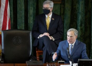 Abbott amaga con desfondar al Congreso si no se aprueban cambios a ley electoral