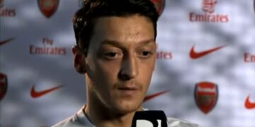 Mesut Özil presumioser parte del grupo de dueños del Necaxa