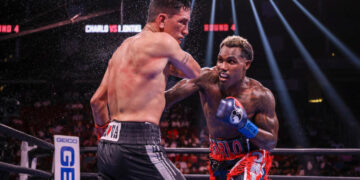 Por decisión unánime retiene su título Jermall Charlo.