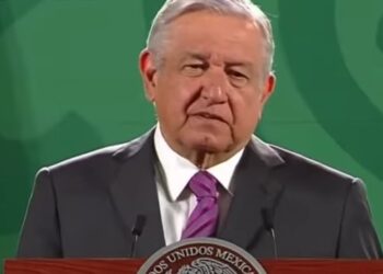 Abre AMLO puerta a consulta sobre litio