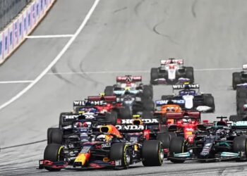 Red Bull RECONOCE que Checo Pérez perdió el podio por su CULPA