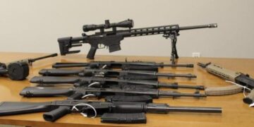 Lo detienen con armas en Texas iba para México.