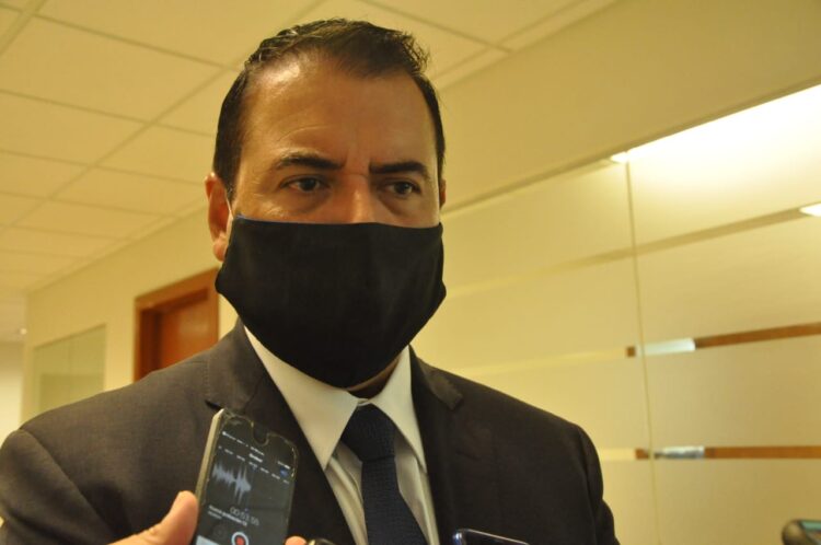 Chocan PAN y MOREN en Congreso por iniciativa que blindaría a G. Cabeza de Vaca