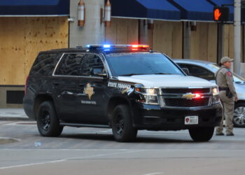 Critican veto contra reducción de penalidad por invasión a propiedad en Texas