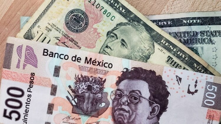 Peso mexicano se aprecia 0.05 % ante el dólar